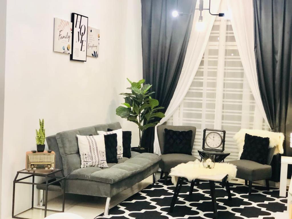 Villa Pool Kepala Batas Kampong Hilir  エクステリア 写真