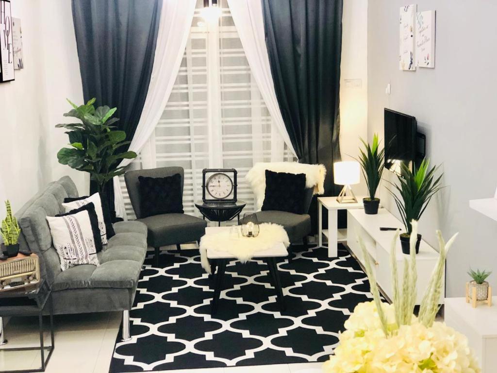 Villa Pool Kepala Batas Kampong Hilir  エクステリア 写真