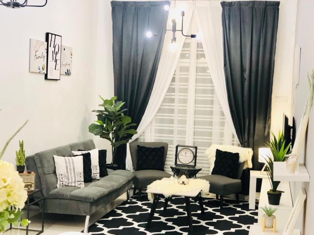 Villa Pool Kepala Batas Kampong Hilir  エクステリア 写真