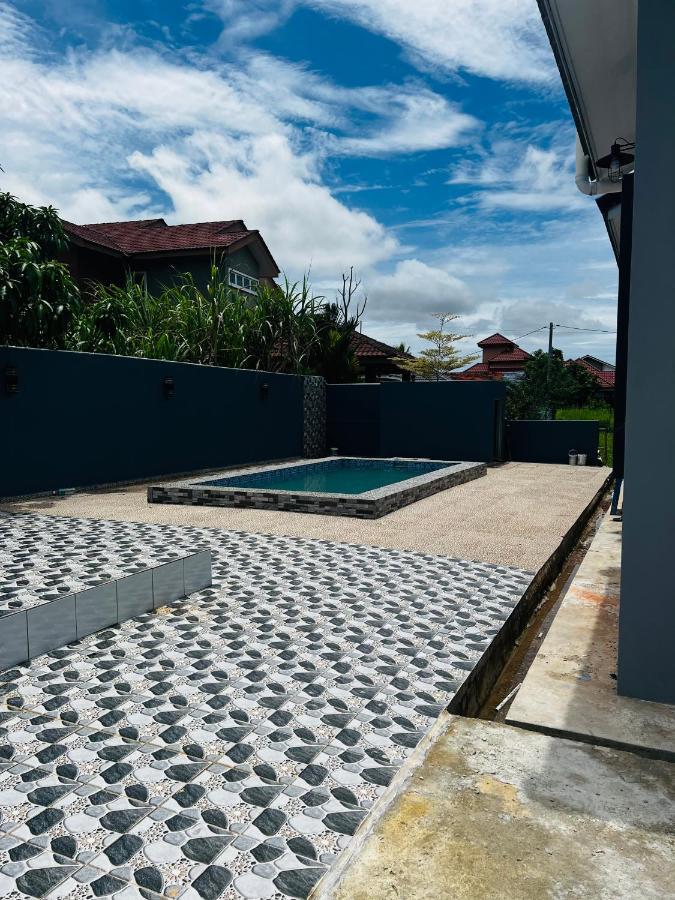 Villa Pool Kepala Batas Kampong Hilir  エクステリア 写真