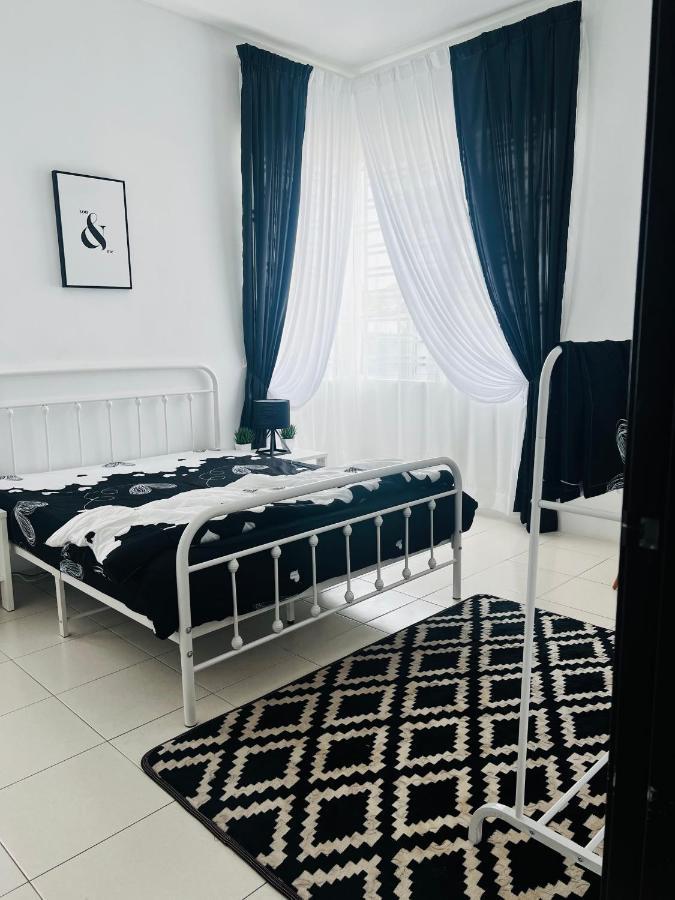 Villa Pool Kepala Batas Kampong Hilir  エクステリア 写真