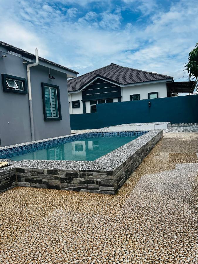 Villa Pool Kepala Batas Kampong Hilir  エクステリア 写真