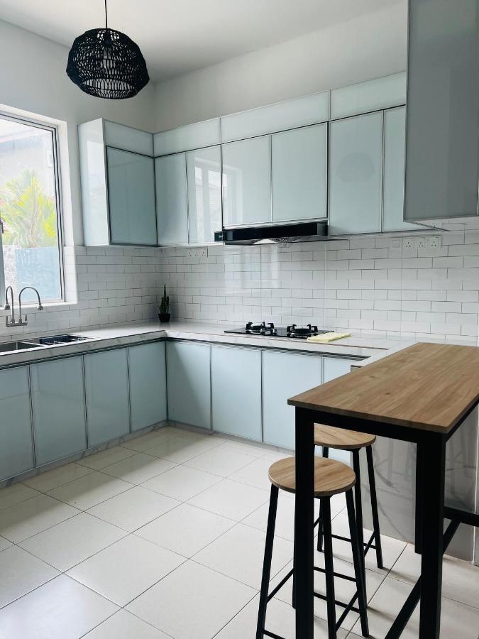 Villa Pool Kepala Batas Kampong Hilir  エクステリア 写真