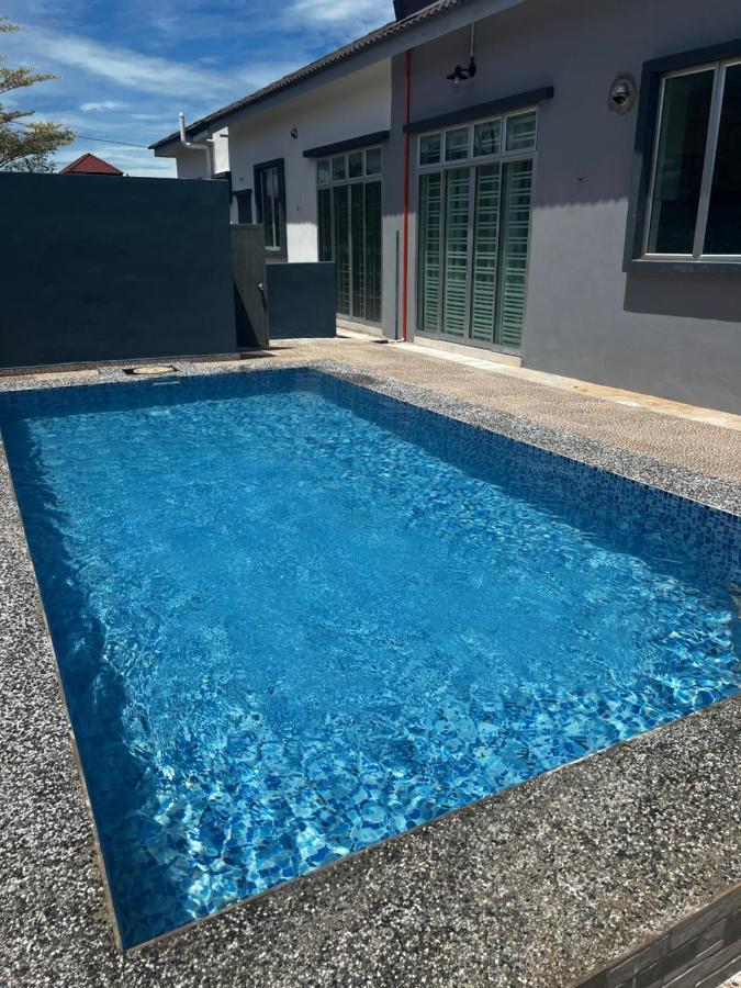 Villa Pool Kepala Batas Kampong Hilir  エクステリア 写真